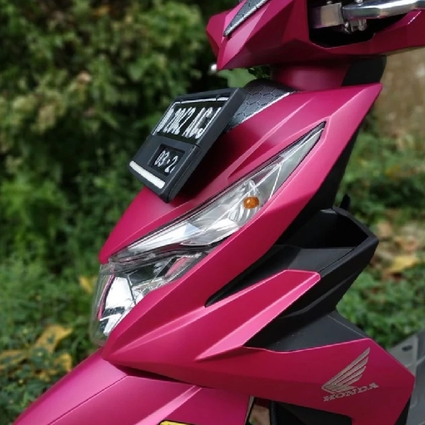 SAPPORO Ultimate Honda Magenta M68 400ml