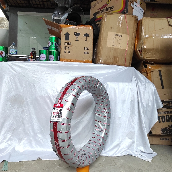 FDR Ban Tubeless 100/80-17 EVO