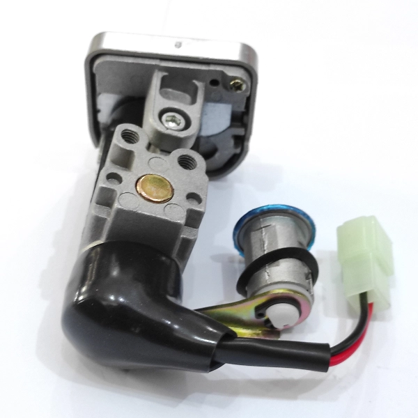 LOKAL Kunci Kontak Blade Revo ABS + Jok