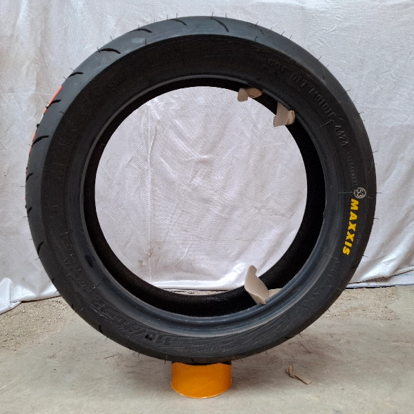 MAXXIS VICTRA S98 110/70-12 (TL)