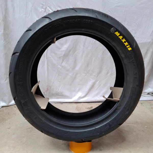 MAXXIS VICTRA S98 120/70-12 (TL)