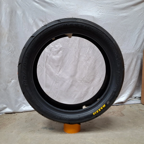 MAXXIS VICTRA S98 130/70-12 (TL)