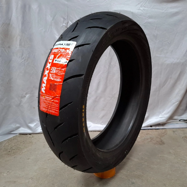 MAXXIS VICTRA S98 130/70-14 (TL)
