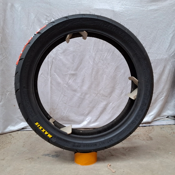 MAXXIS VICTRA S98 90/80-14 (TL)