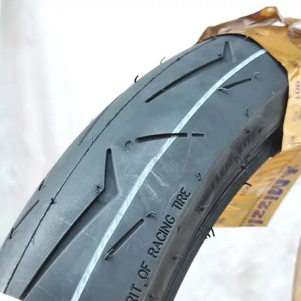 MIZZLE MR01 Ban Tubeless 90/80-14