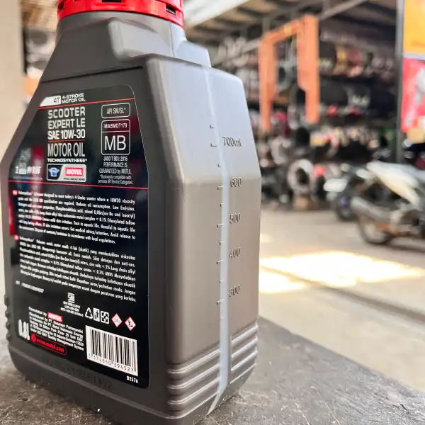 MOTUL Scooter Expert LE 10W30 Oli 0.8L